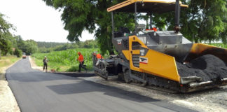 „Powiatówka” wyremontowana Wyremontowana droga powiatowa - miechowski.pl