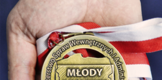 „Młody Bohater” – szef MSWiA nagradza bohaterskie zachowania dzieci