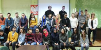 Liderzy z tunezyjskich rad młodzieżowych w Miechowie