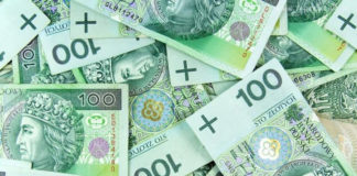 Znalazł 2 000 zł i zwrócił je