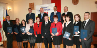 Nagrody dla nauczycieli powiatowych