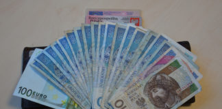 Oddał portfel z pieniędzmi i dokumentami