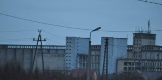 Poważny inwestor na horyzoncie Aktualny stan zabudowań po PZZ Kozłów - miechowski.pl