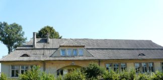 Oferty gminy Słaboszów Budynek byłej szkoły w Wymysłowie