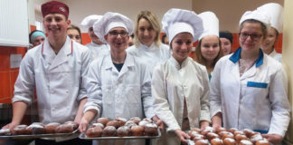 Wyślij Pączka do Afryki 2017 Wyślij Pączka do Afryki 2017 - akcja w miechowskim "Ekonomiku"