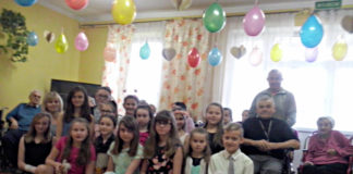 Uczniowie z Antolki z występem w Domu Kombatanta Uczniowie z Antolki w miechowskim Domu Kombatanta