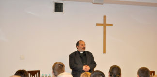 O Żołnierzach Wyklętych z ks. Tadeuszem Isakowiczem – Zaleskim Opowieść o Żołnierzach Wyklętych z ks. Tadeuszem Isakowiczem Zaleskim - Miechów luty 2017 - fot. K. Capiga - miechowski.pl