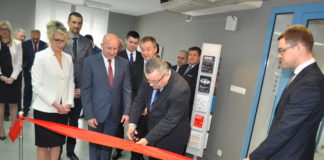 Do Miechowa wraca (normalność) Punkt Obsługi Klienta PGE Otwarcie miechowskiego pUnktu Obsługi Klienta PGE z ministrem Andrzejem Adamczykiem - fot. K. Capiga - miechowski.pl