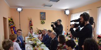 Telewizja w Wielkanocy Ekipa TVP Info w Wielkanocy