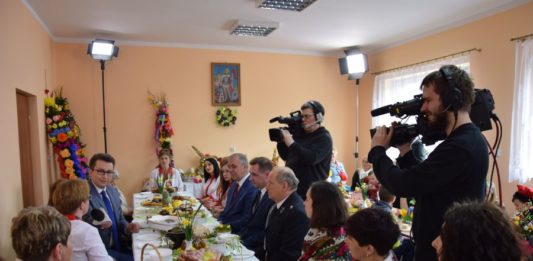 Telewizja w Wielkanocy Ekipa TVP Info w Wielkanocy