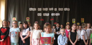 Dzień Matki w szkole w Antolce Dzień Matki 2017 w Szkole Podstawowej w Antolce