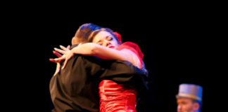 Paryski Romans na Dzień Matki – CKiS zaprasza