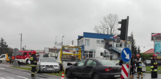 Kolizja na „światłach” Kolizja na "światłach" w Miechowie - fot. K. Capiga