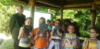 Lekcja przyrody uczniów klasy III SP w Antolce