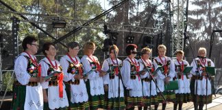 Zasmakuj się w Słaboszowskich Smakach Reprezentacja gminy Słaboszów podczas zeszłorocznych Dożynek Powiatu Miechowskiego