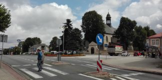 Niebezpieczne przejście, fotoradar, negatywne opinie Generalnej Dyrekcji… Centrum Książa Wielkiego - fot. K. Capiga