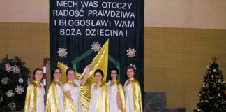 W „Ekonomiku” odkrywali „Tajemnicę Bożego Narodzenia Zespół Szkół Nr 1 w Miechowie - spotkanie wigilijno-jasełkowe 2017