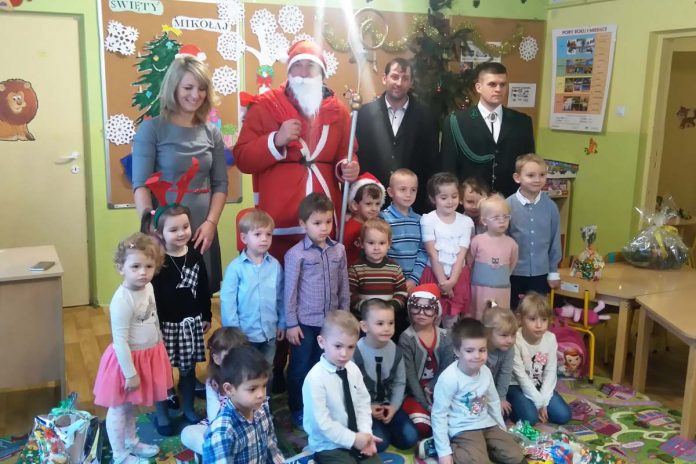 Święty Mikołaj w Punkcie Przedszkolnym w Antolce
