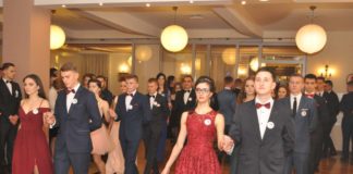 Bal maturalny miechowskiego „Ekonomika” Studniówka 2018 Zespołu Szkół Nr 1 w Miechowie