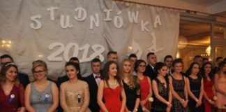 Studniówka 2018 Zespołu Szkół Nr 2 w Miechowie Bal maturalny 2018 uczniów miechowskiego Zespołu Szkół Nr 2 im. Jana Pawła II