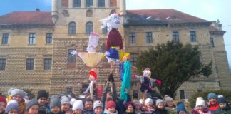 Powitanie wiosny na mirowskim zamku