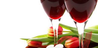 Jak świętować rocznicę związku? Przepis na udaną celebrację