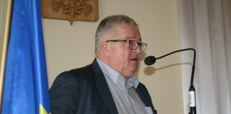 Spotkanie z europosłem Siekierskim Europoseł Czesław Siekierski w Starostwie Powiatowym w Miechowie