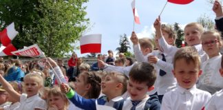 Wspólne Śpiewanie Pieśni Patriotycznych w Miechowie