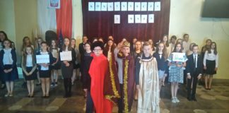 Rocznica uchwalenia Konstytucji 3 Maja na mirowskim Zamku