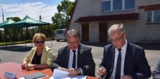 Umowa na projekty rewitalizacyjne Czapel Wielkich i Chobędzy podpisana