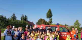 Pożegnanie lata przez uczniów klasy II Szkoły Podstawowej w Antolce