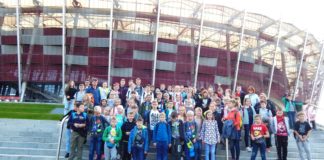 Na podbój stolicy! Uczniowie z Książa Wielkiego upamiętniają 100. rocznicę odzyskania niepodległości