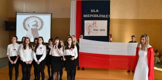 Święto miechowskiego „Ekonomika” na STULECIE ODZYSKANIA NIEPODLEGŁOŚCI Święto Zespołu Szkół Nr 1 w Miechowie na Stulecie Odzyskania Niepodległości