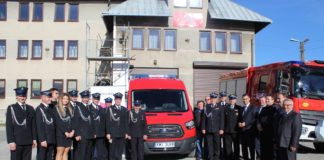 Nowy lekki samochód pożarniczy dla OSP Bukowska Wola Przekazanie nowego lekkiego samochodu pożarniczego dla OSP Bukowska Wola