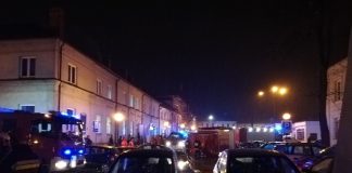 Rozsypał w miechowskim sądzie biały proszek twierdząc że to wąglik