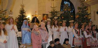 „Z pasją na ludowo” – artystyczny styczeń uczennic Szkoły Podstawowej w Antolce