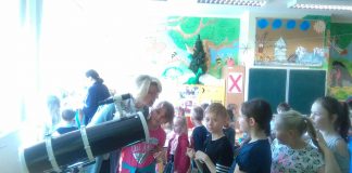 Przedszkolaki i trzecioklasiści z Książa Wielkiego „w kosmosie”