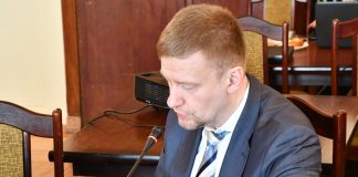 Mimo straty finansowej, miechowski szpital przyjmuje tłumy pacjentów dyr. Szpitala św. Anny w Miechowie dr Mirosław Dróżdż składa Radzie Powiatu sprawozdanie z działalności finansowej jednostki za 2018 rok