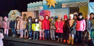 Uczniowie ze Szkoły Podstawowej w Książu Wielkim na musicalu w Krakowie