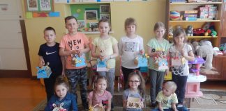 Przyjemne z pożytecznym – warsztaty plastyczne w Książu Małym