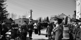 Ostatnie pożegnanie funkcjonariusza KPP Miechów