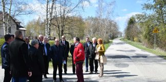 Drogi powiatowe pod okiem radnych Droga Powiatowa w Przybysławicach (gmina Kozłów)