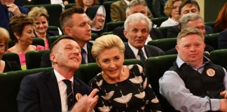 25-lecie miechowskich placówek PSONI pod patronatem Pierwszej Damy Stanisław Ryłko z prezydentową Agatą Kornhauser-Duda