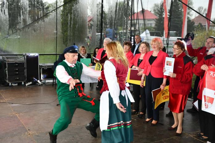 Żywiołowy taniec Szymona Płusy - Chłopa Roku 2019