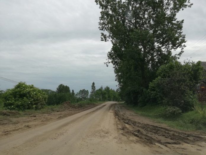 Fragment drogi powiatowej w gminie Słaboszów