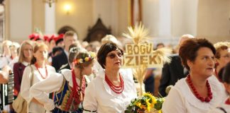 Uroczystość Podwyższenia Krzyża Świętego oraz Dożynki Gminne w Parafii Kozłów