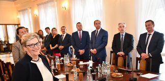 Z podziękowaniami dla Heleny Kruszec za 20 lat kierowania PCPR