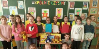 Odblaskowe wspólne czytanie w Antolce