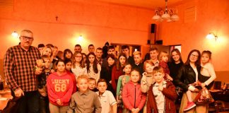 Wigilia dla dzieci z Domu Dziecka w miechowskim Kojocie