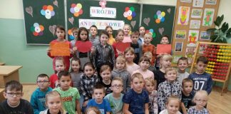 Wróżby andrzejkowe klas najmłodszych w Antolce